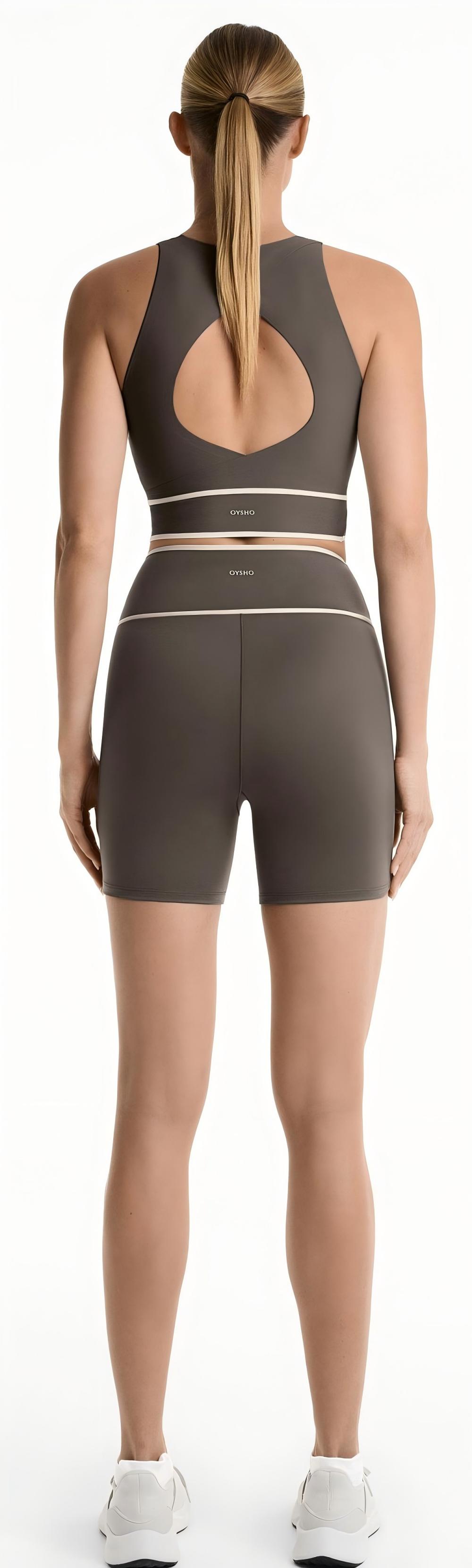 The Ultimate 2-Piece Yoga Set for Flexibility and Comfort 